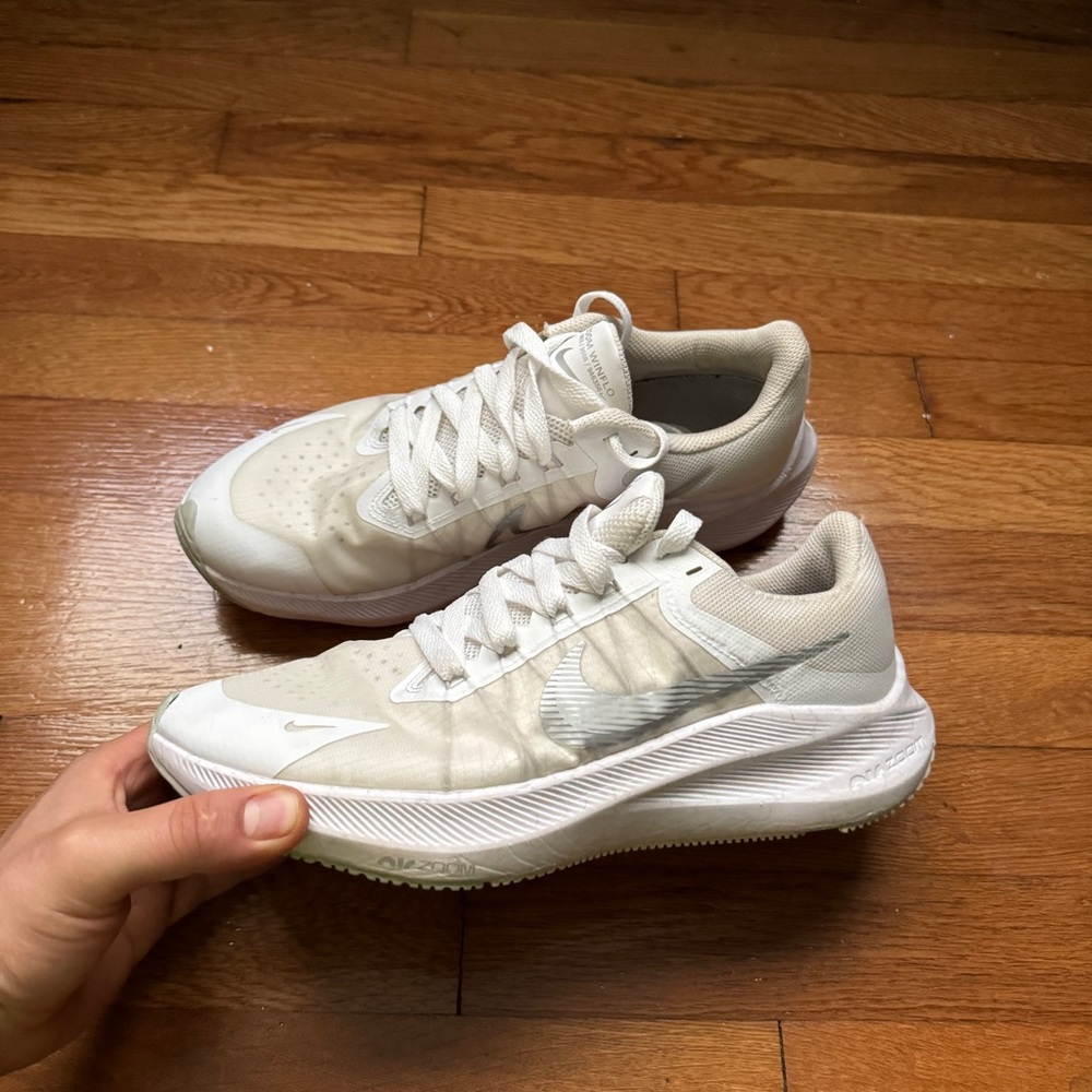 Women’s White Nike Zoom Shoes